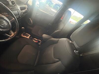 2017 Jeep Renegade Altitude - Photo 6 - Newark, IL 60541