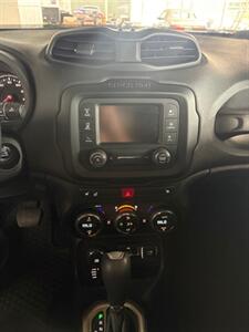 2017 Jeep Renegade Altitude - Photo 8 - Newark, IL 60541