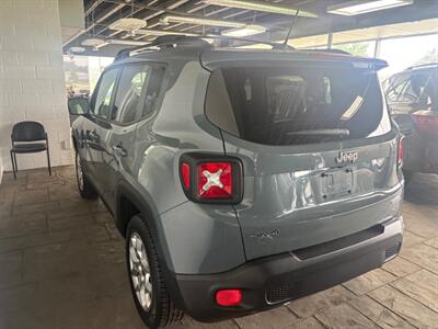 2017 Jeep Renegade Altitude - Photo 3 - Newark, IL 60541