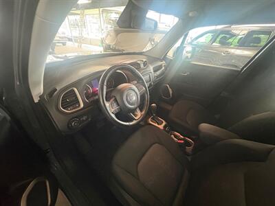 2017 Jeep Renegade Altitude - Photo 5 - Newark, IL 60541
