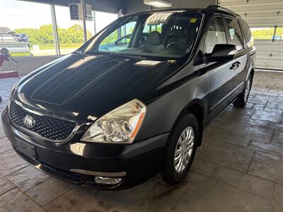 2014 Kia Sedona LX   - Photo 4 - Newark, IL 60541