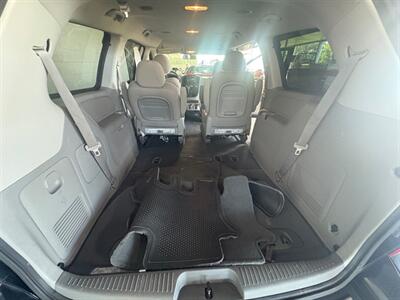 2014 Kia Sedona LX   - Photo 9 - Newark, IL 60541