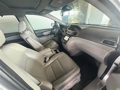 2014 Honda Odyssey EX-L - Photo 8 - Newark, IL 60541