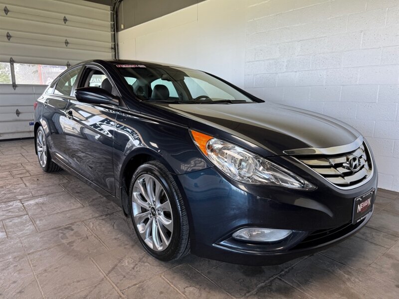 2013 Hyundai SONATA SE - Photo 1 - Newark, IL 60541