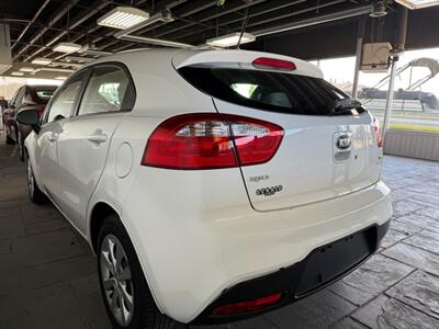 2013 Kia Rio 5-Door LX   - Photo 5 - Newark, IL 60541
