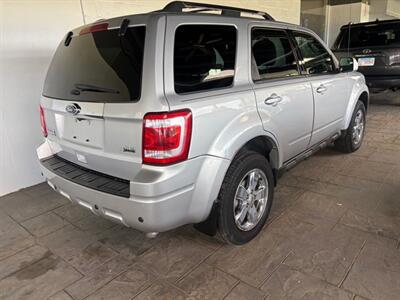 2011 Ford Escape Limited - Photo 2 - Newark, IL 60541