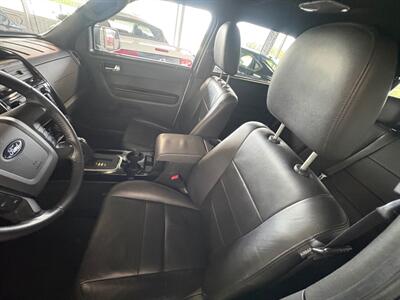 2011 Ford Escape Limited - Photo 6 - Newark, IL 60541