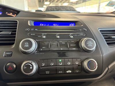 2010 Honda Civic LX - Photo 13 - Newark, IL 60541