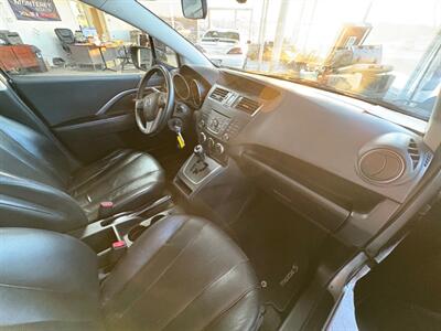 2013 Mazda Mazda5 GT   - Photo 5 - Newark, IL 60541