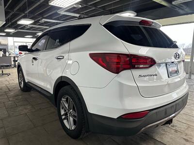 2017 Hyundai SANTA FE Sport 2.4L   - Photo 5 - Newark, IL 60541