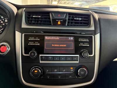 2016 Nissan Altima 2.5 SR   - Photo 6 - Newark, IL 60541