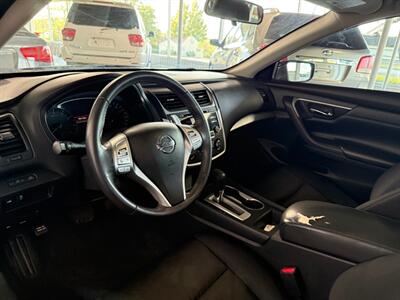 2016 Nissan Altima 2.5 SR   - Photo 10 - Newark, IL 60541