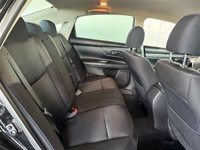 2016 Nissan Altima 2.5 SR   - Photo 8 - Newark, IL 60541