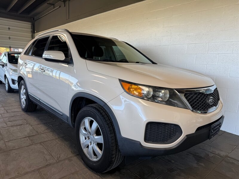 2011 Kia Sorento LX   - Photo 1 - Newark, IL 60541
