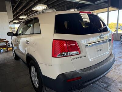 2011 Kia Sorento LX   - Photo 5 - Newark, IL 60541