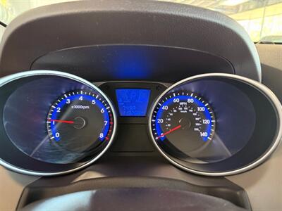 2010 Hyundai TUCSON Limited   - Photo 14 - Newark, IL 60541