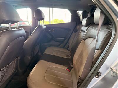 2010 Hyundai TUCSON Limited   - Photo 9 - Newark, IL 60541