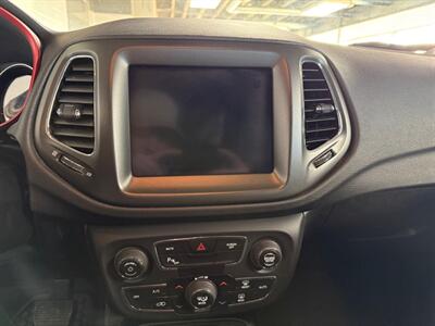 2019 Jeep Compass Trailhawk - Photo 8 - Newark, IL 60541