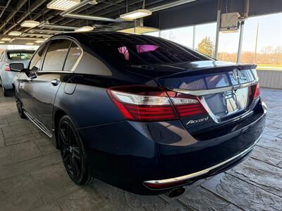 2016 Honda Accord Sport   - Photo 5 - Newark, IL 60541