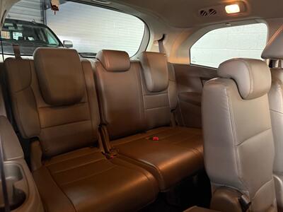 2015 Honda Odyssey EX-L w/Navi   - Photo 8 - Newark, IL 60541
