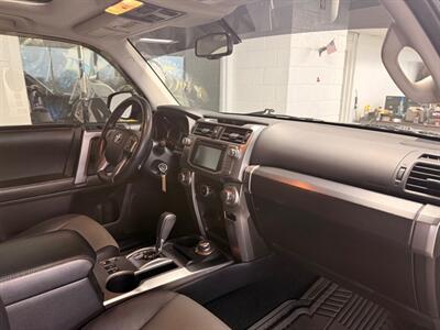 2014 Toyota 4Runner Limited - Photo 11 - Newark, IL 60541