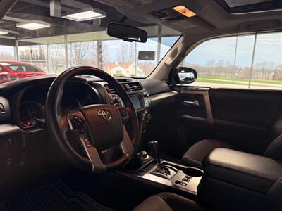 2014 Toyota 4Runner Limited - Photo 6 - Newark, IL 60541