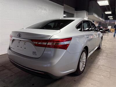 2013 Toyota Avalon Hybrid XLE Touring   - Photo 5 - Newark, IL 60541