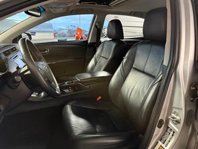 2013 Toyota Avalon Hybrid XLE Touring   - Photo 11 - Newark, IL 60541