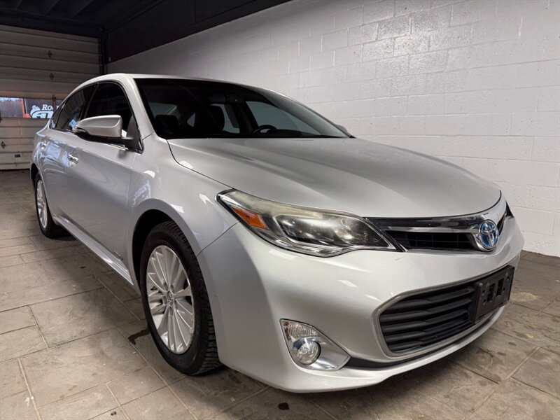 2013 Toyota Avalon Hybrid XLE Touring  