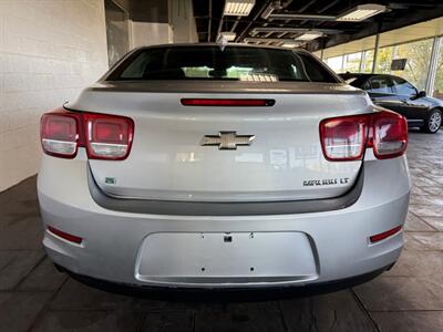 2015 Chevrolet Malibu LT   - Photo 5 - Newark, IL 60541