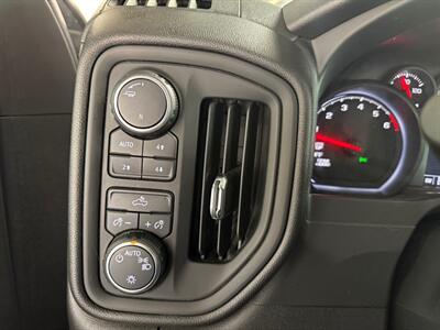 2021 Chevrolet Silverado 1500 Custom Trail Boss   - Photo 9 - Newark, IL 60541