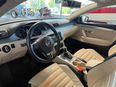 2010 Volkswagen CC Luxury   - Photo 7 - Newark, IL 60541