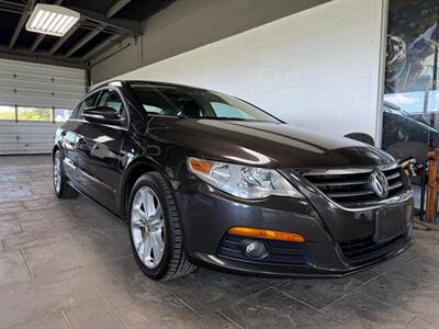 2010 Volkswagen CC Luxury   - Photo 1 - Newark, IL 60541