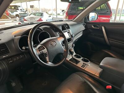 2013 Toyota Highlander Limited   - Photo 8 - Newark, IL 60541