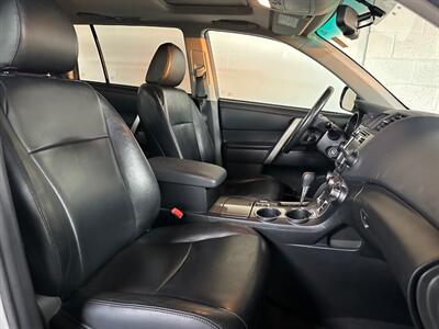 2013 Toyota Highlander Limited   - Photo 14 - Newark, IL 60541