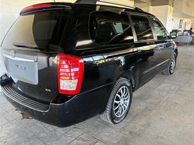 2012 Kia Sedona EX   - Photo 2 - Newark, IL 60541