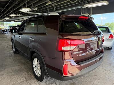 2014 Kia Sorento LX   - Photo 6 - Newark, IL 60541