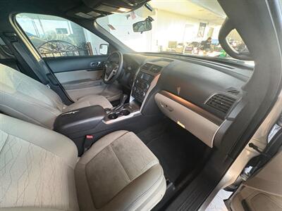 2015 Ford Explorer   - Photo 5 - Newark, IL 60541