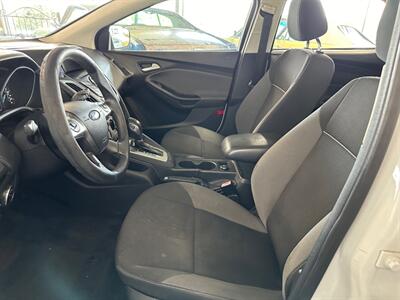 2012 Ford Focus SE   - Photo 9 - Newark, IL 60541