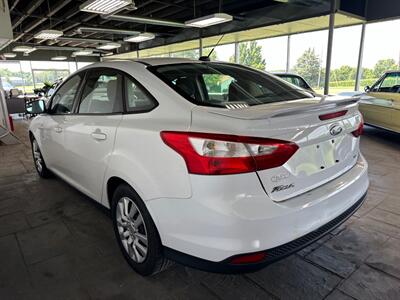 2012 Ford Focus SE   - Photo 3 - Newark, IL 60541