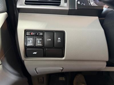 2015 Honda Odyssey EX-L w/Navi   - Photo 16 - Newark, IL 60541