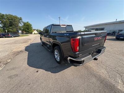 2020 GMC Sierra 1500 SLT - Photo 3 - Newark, IL 60541