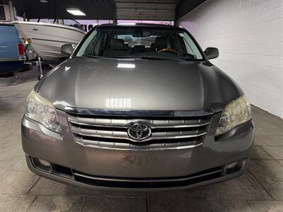 2006 Toyota Avalon Limited   - Photo 2 - Newark, IL 60541