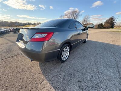 2010 Honda Civic LX - Photo 4 - Newark, IL 60541