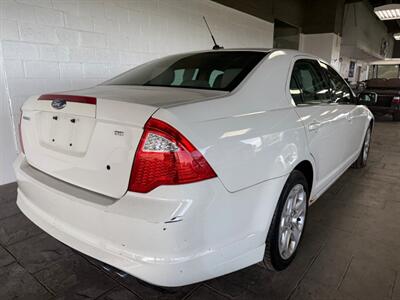 2011 Ford Fusion SE   - Photo 4 - Newark, IL 60541