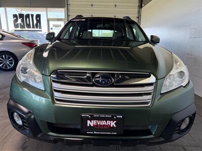 2013 Subaru Outback 2.5i Premium   - Photo 2 - Newark, IL 60541