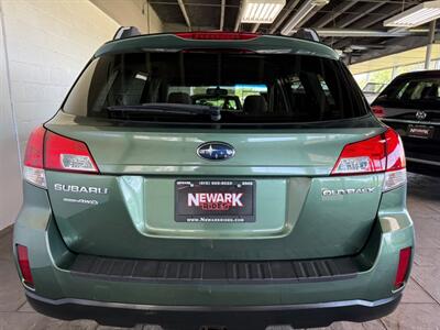 2013 Subaru Outback 2.5i Premium   - Photo 4 - Newark, IL 60541