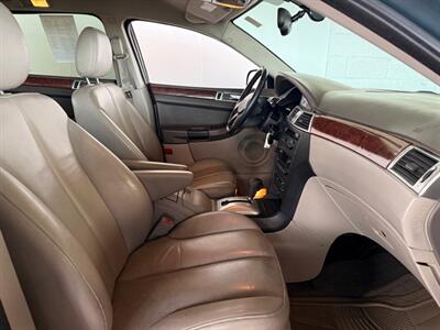 2005 Chrysler Pacifica Touring   - Photo 8 - Newark, IL 60541