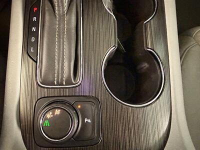 2017 GMC Acadia SLT-1   - Photo 11 - Newark, IL 60541