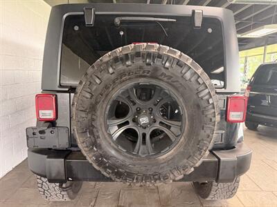 2015 Jeep Wrangler Sahara - Photo 5 - Newark, IL 60541